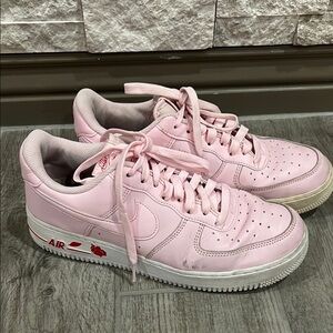 Nike Air Women's Pink Lace up Sneakers size 8